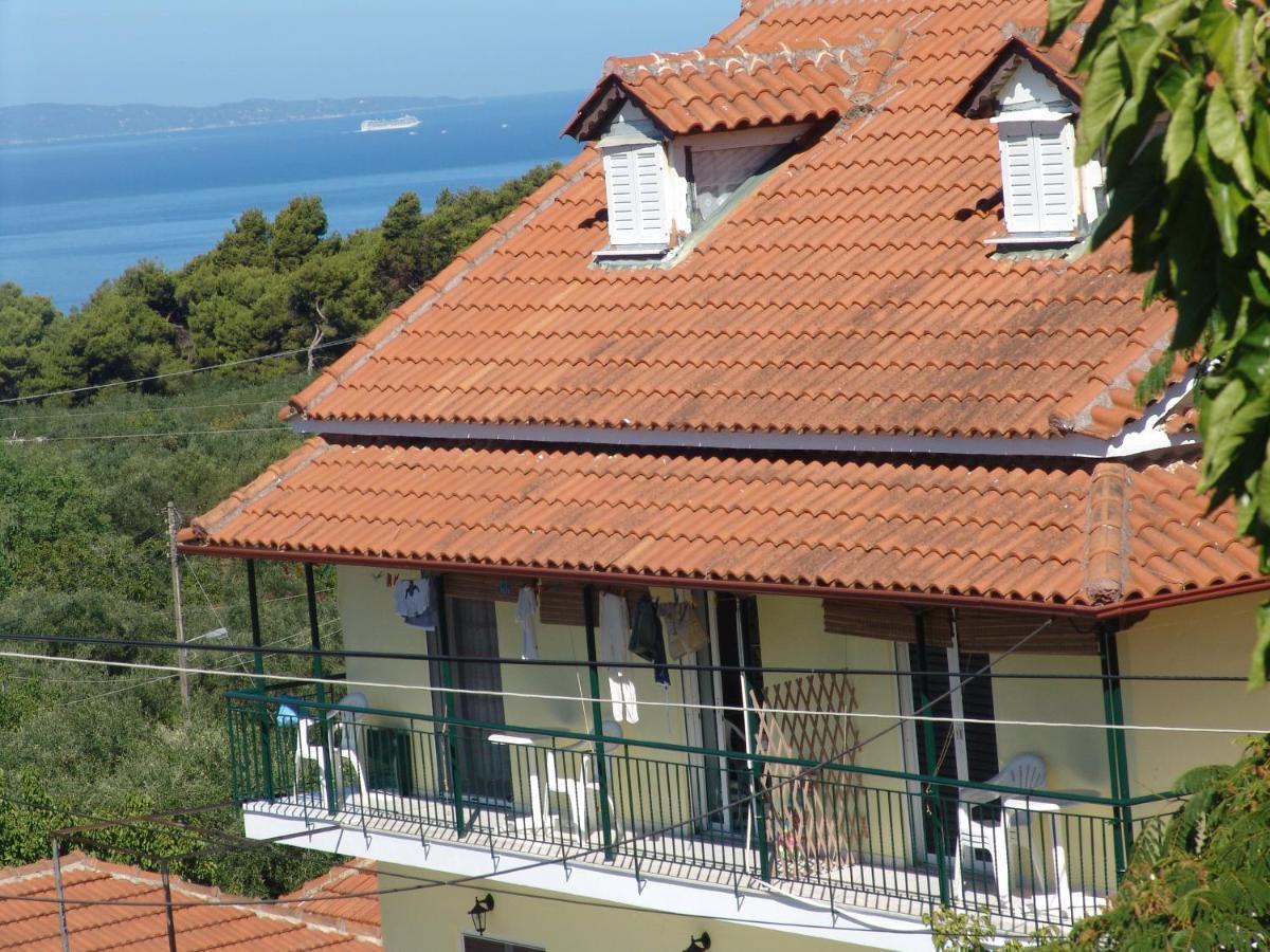Villa Nefeli Loútsa Exterior foto